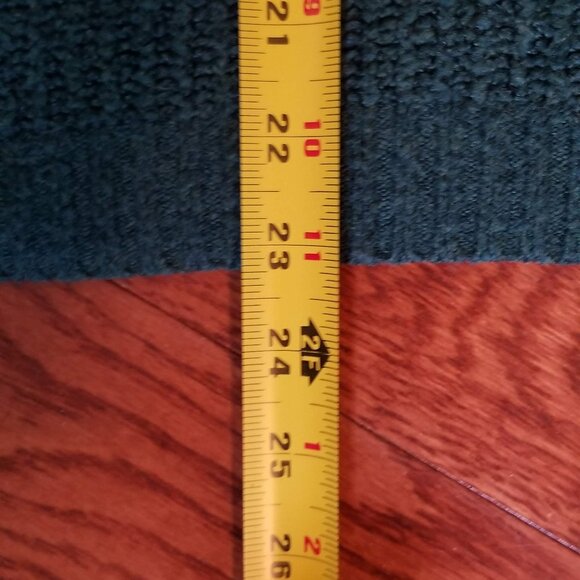 AE pair of cropped sweaters, size M - Picture 11 of 12